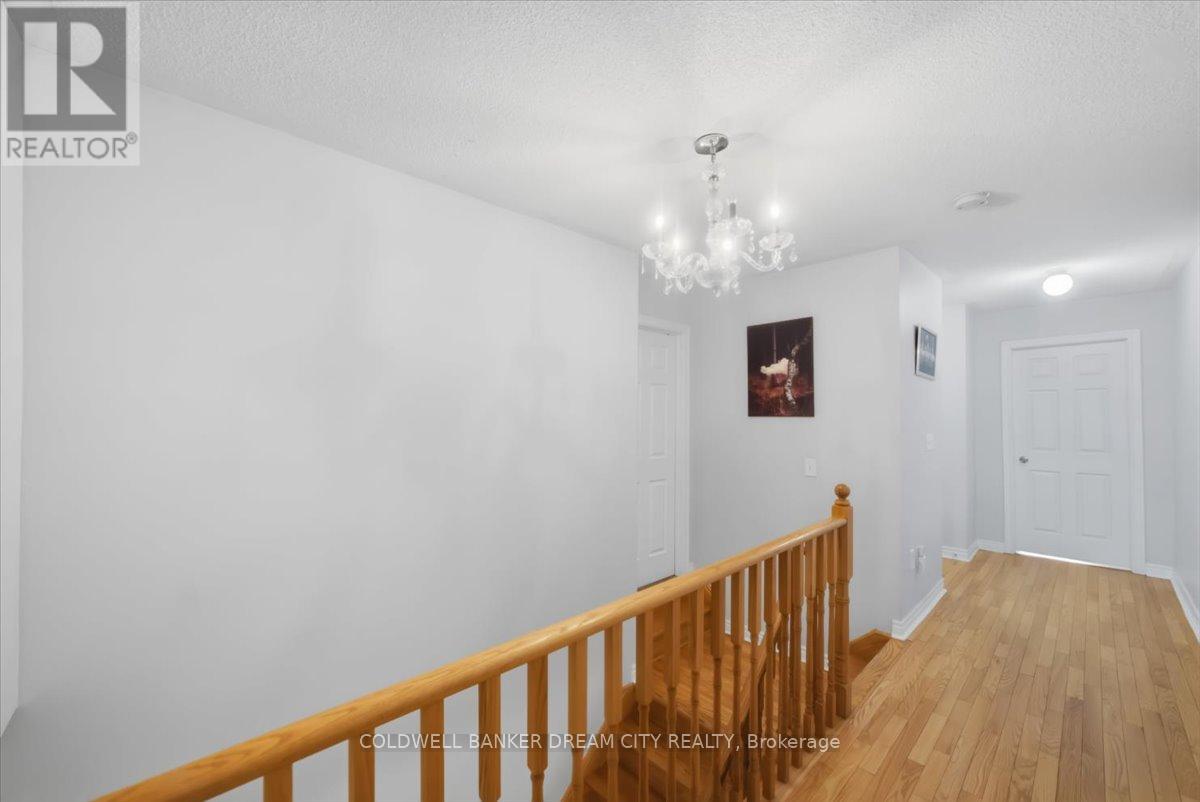 9738 Mclaughlin Road, Brampton, Ontario  L6X 0T8 - Photo 31 - W13213916
