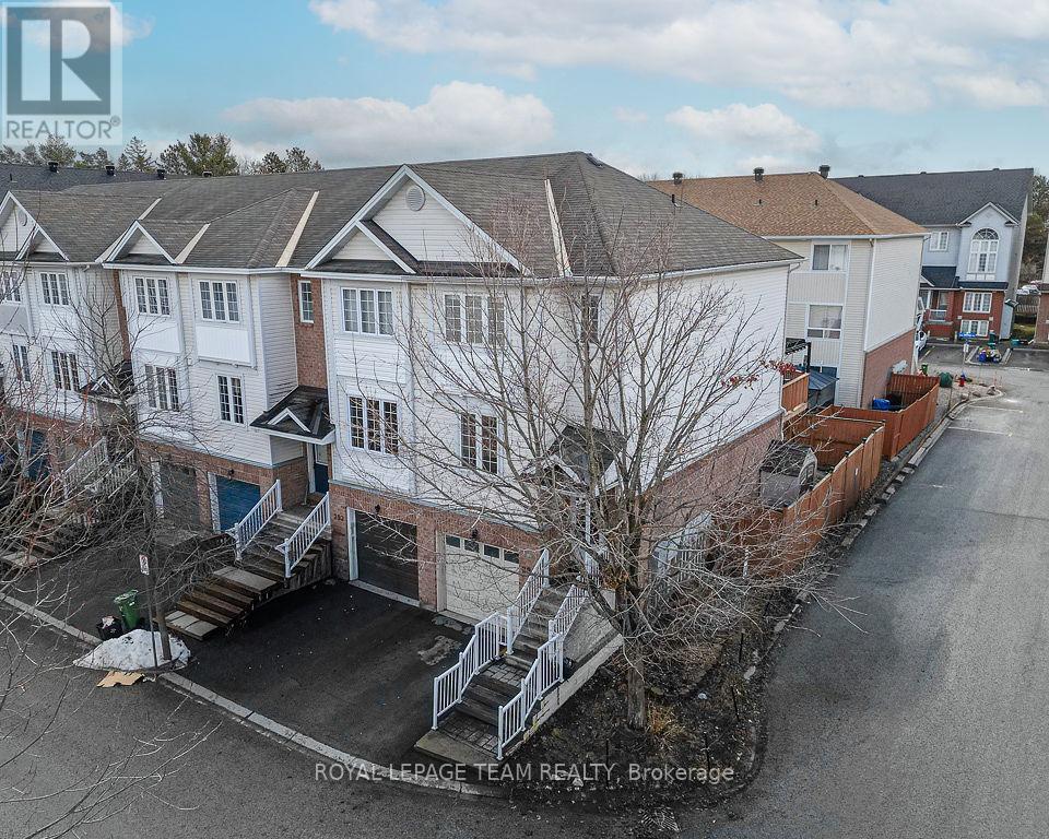 295 Gershwin Private, Ottawa, Ontario  K2H 1G5 - Photo 3 - X12953676