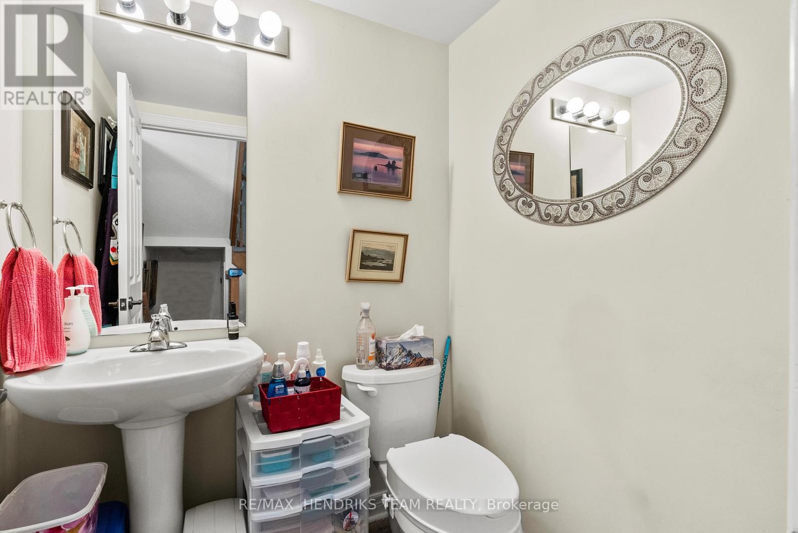 4 Durham Way, St. Catharines, Ontario  L0S 1J0 - Photo 5 - X13214322