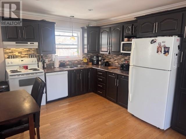 2 Heath Crescent, Gander, Newfoundland & Labrador  A1V 1R1 - Photo 2 - 1296754