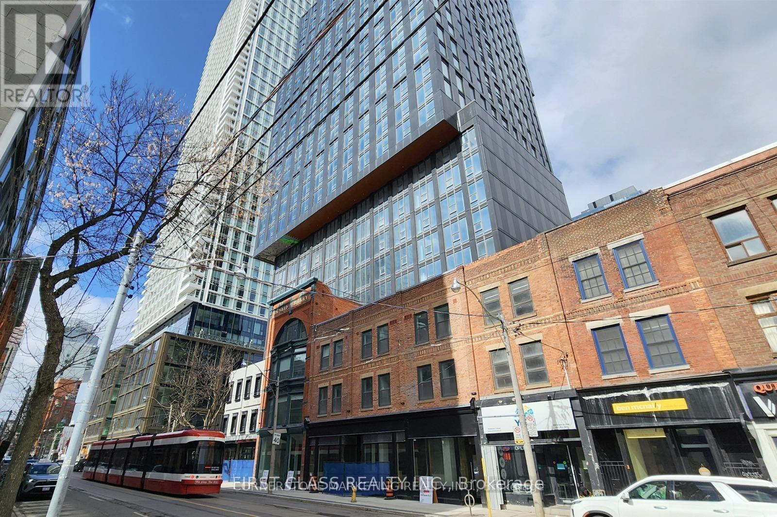 3212 - 100 QUEEN STREET, Toronto, Ontario