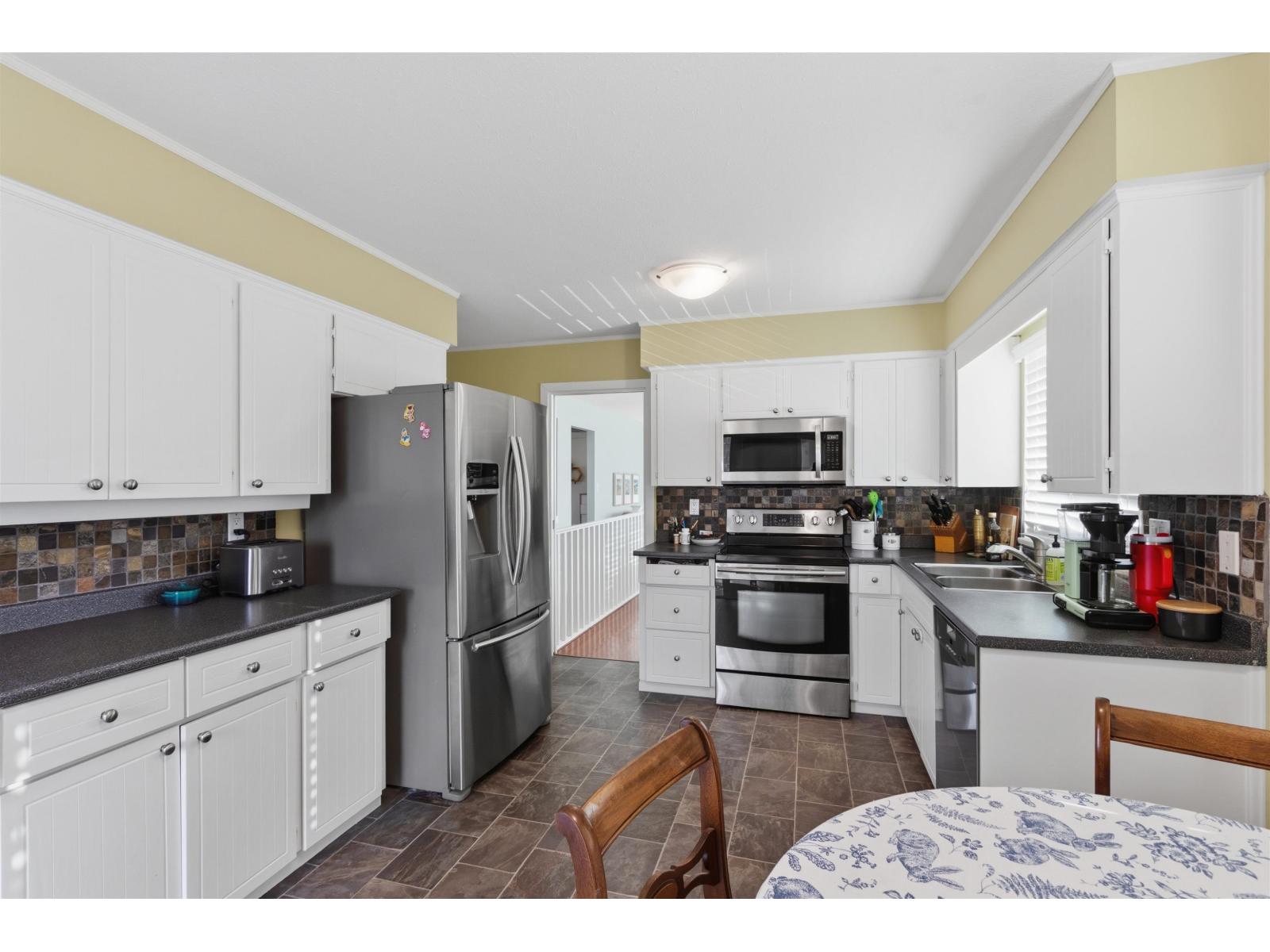 9442 212b Street, Langley, British Columbia  V1M 1L8 - Photo 8 - R3129287