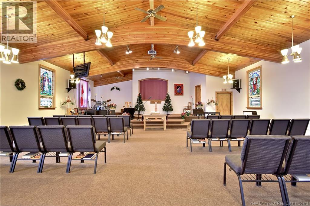 98 Mcnair Drive, Nackawic, New Brunswick  E6G 1A6 - Photo 4 - NB136757