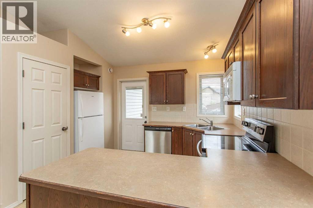 109 Inglewood Drive, Red Deer, Alberta  T4R 0B2 - Photo 7 - A2314171