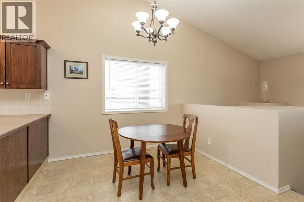 109 Inglewood Drive, Red Deer, Alberta  T4R 0B2 - Photo 5 - A2314171