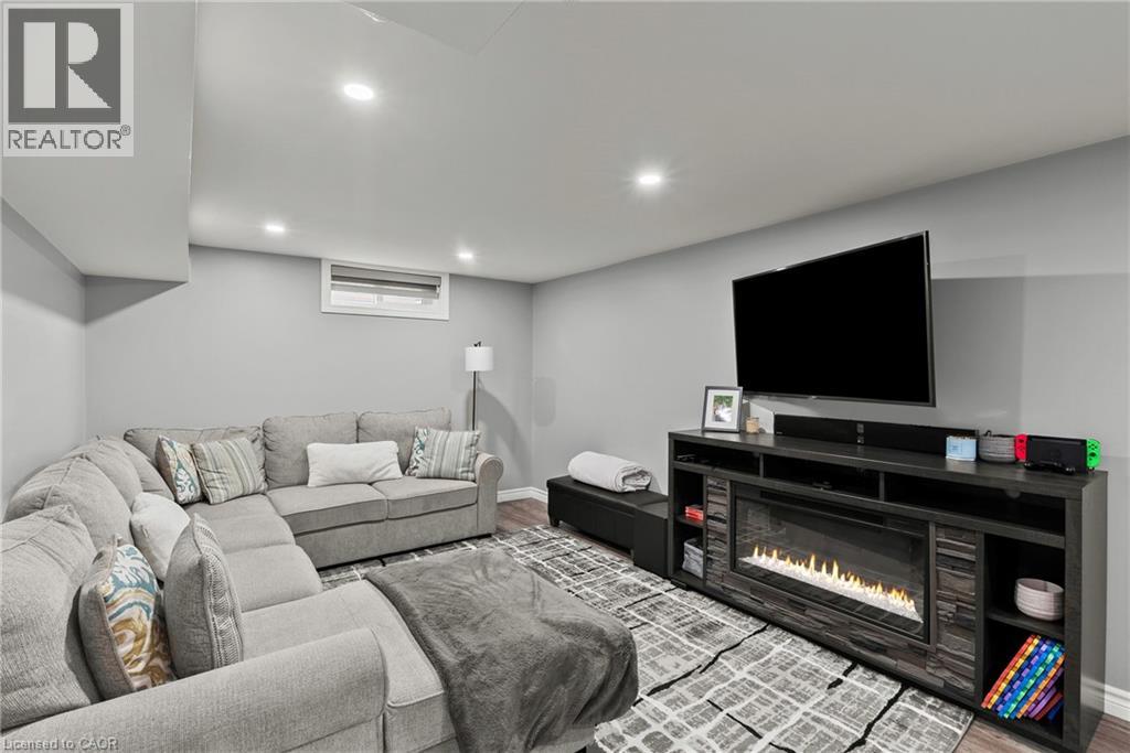 104 Fiona Crescent, Hamilton, Ontario  L9C 6P4 - Photo 22 - 40834748