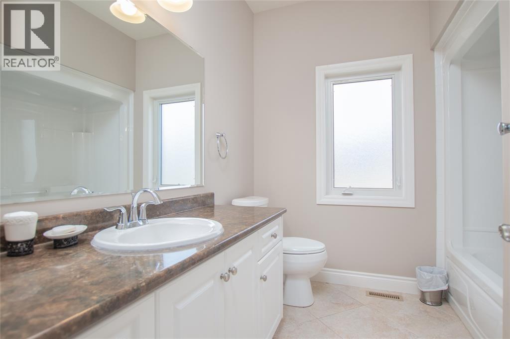 748 Norman Street West, Plympton-Wyoming, Ontario  N0N 1T0 - Photo 19 - 26011721