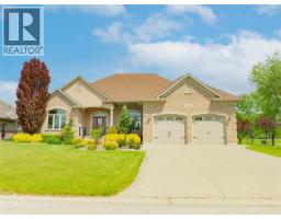 748 NORMAN STREET West, Plympton-Wyoming, Ontario