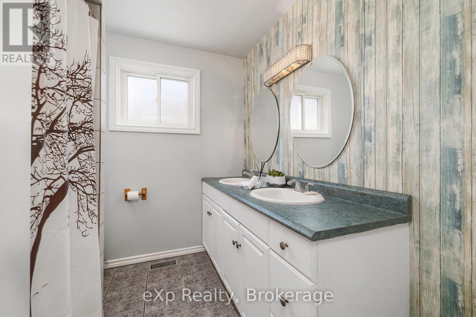 79 Ann Street, Hamilton, Ontario  L9H 5R2 - Photo 16 - X13214194