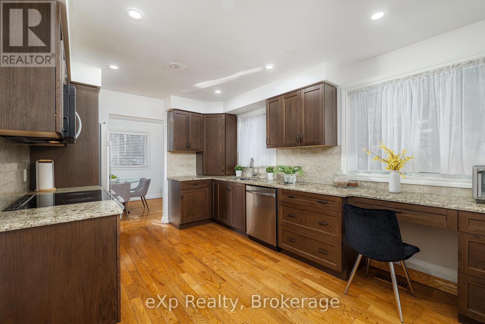 79 Ann Street, Hamilton, Ontario  L9H 5R2 - Photo 8 - X13214194