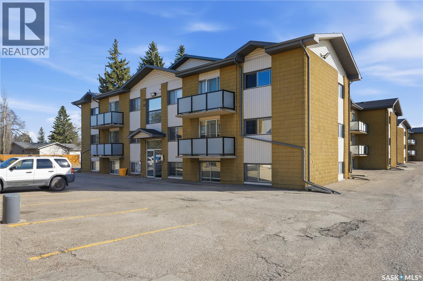 93 3 COLUMBIA DRIVE, Saskatoon, Saskatchewan