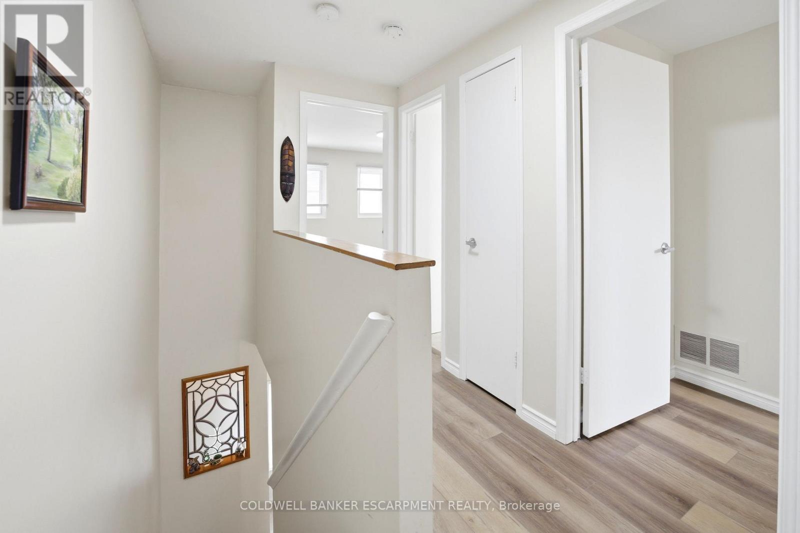 24 Lincoln Court E, Brampton, Ontario  L6T 3Z2 - Photo 20 - W13076556