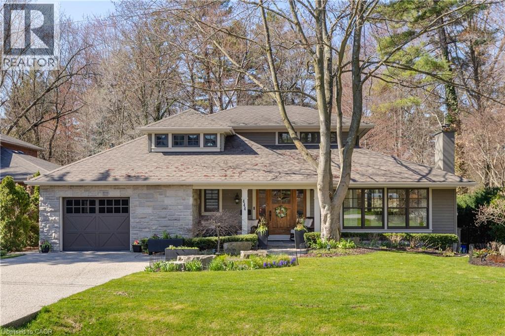 444 Drummond Road, Oakville, Ontario  L6J 4L4 - Photo 1 - 40823930