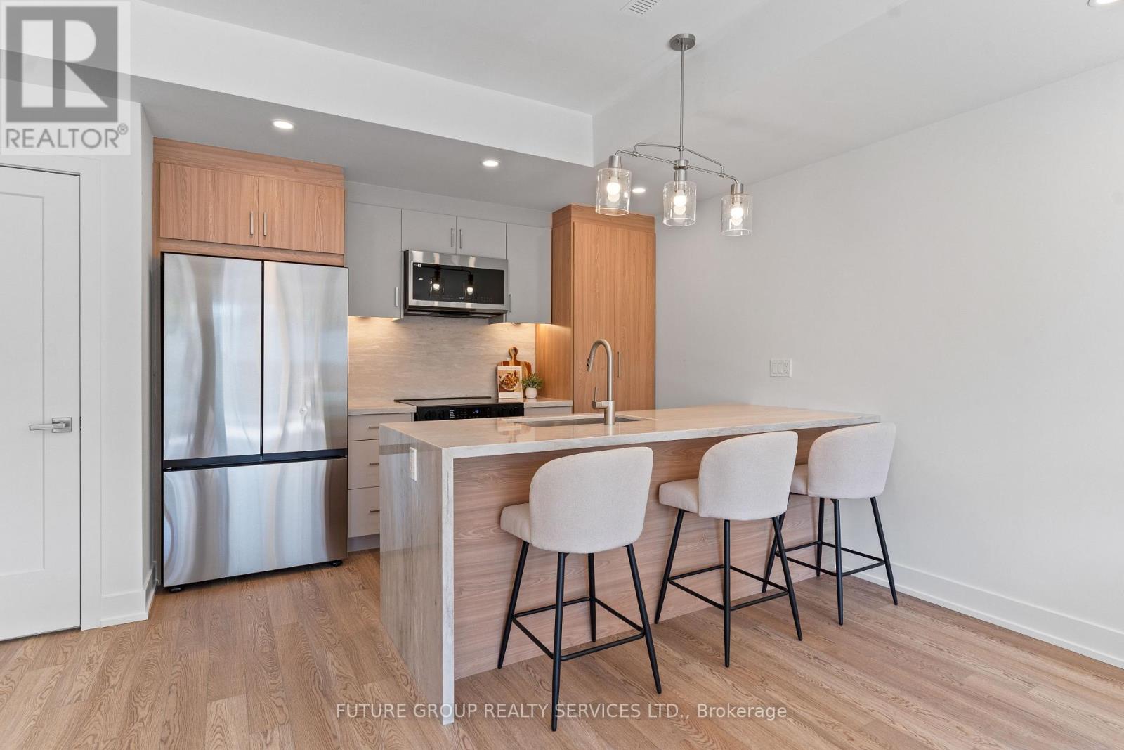 Unit 4 - 86 Kenwood Avenue, Toronto, Ontario  M6C 2S2 - Photo 12 - C13214132