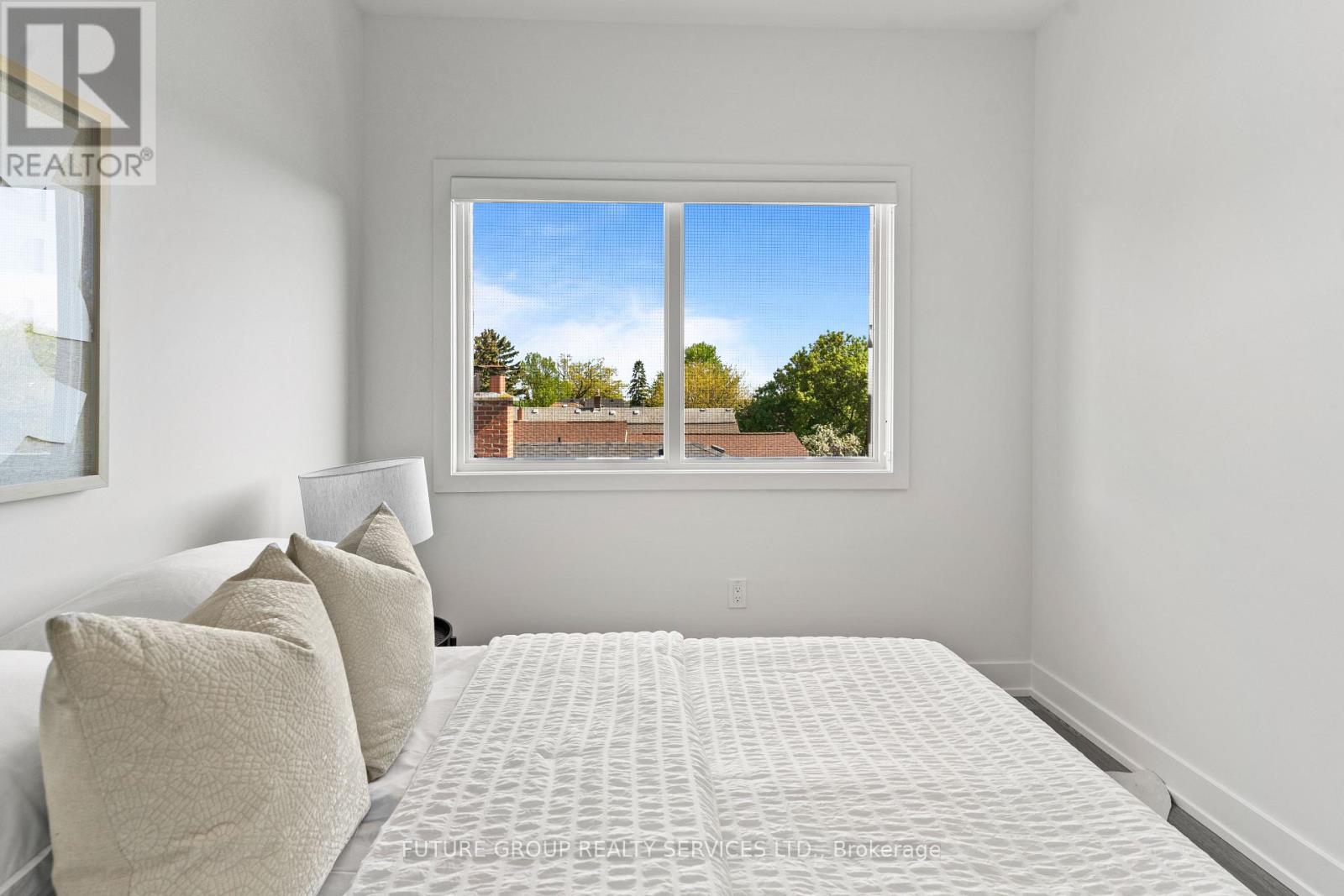 Unit 4 - 86 Kenwood Avenue, Toronto, Ontario  M6C 2S2 - Photo 22 - C13214132