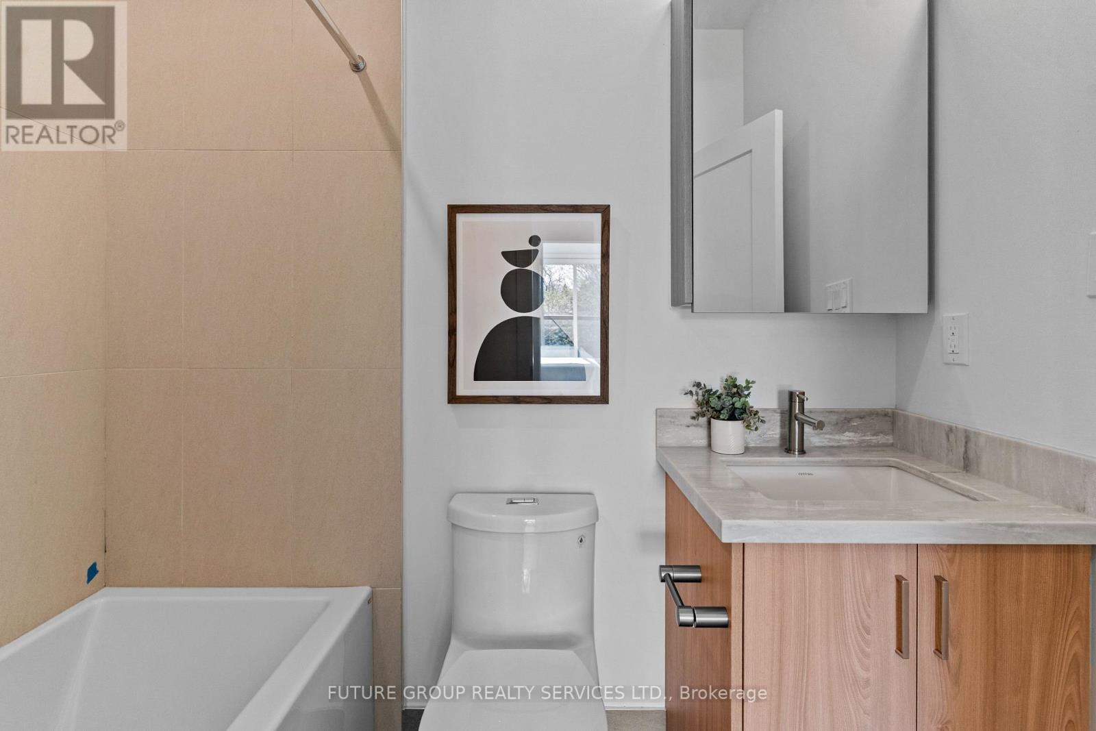 Unit 4 - 86 Kenwood Avenue, Toronto, Ontario  M6C 2S2 - Photo 28 - C13214132