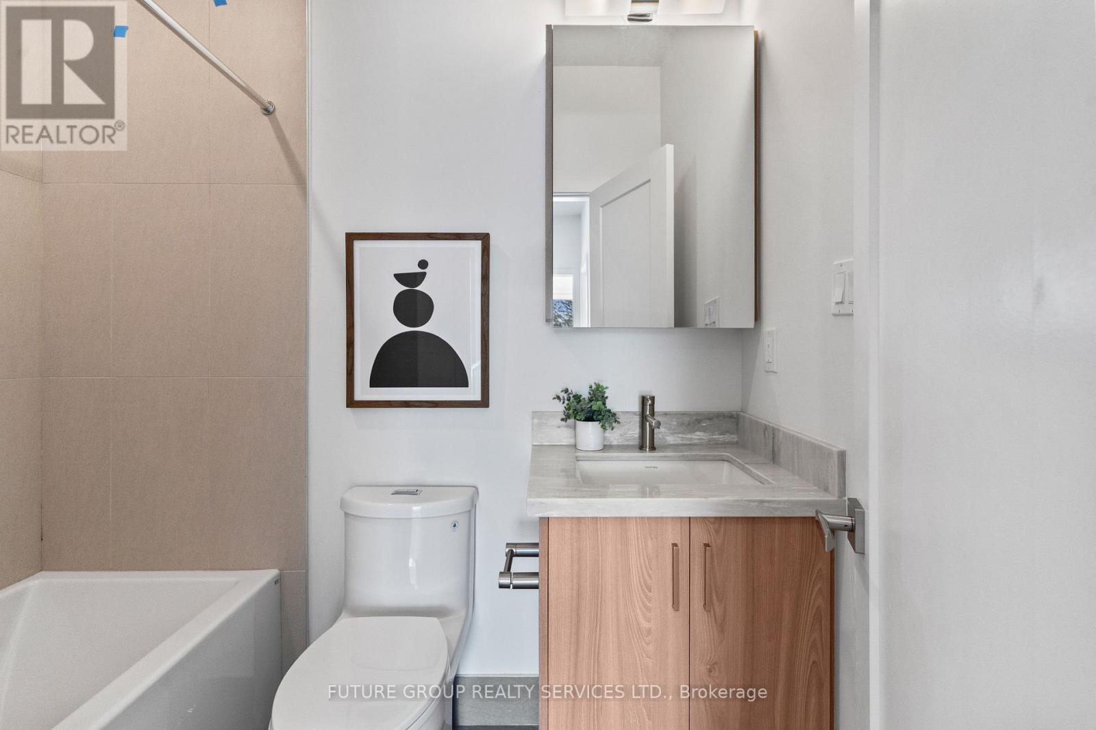 Unit 4 - 86 Kenwood Avenue, Toronto, Ontario  M6C 2S2 - Photo 30 - C13214132