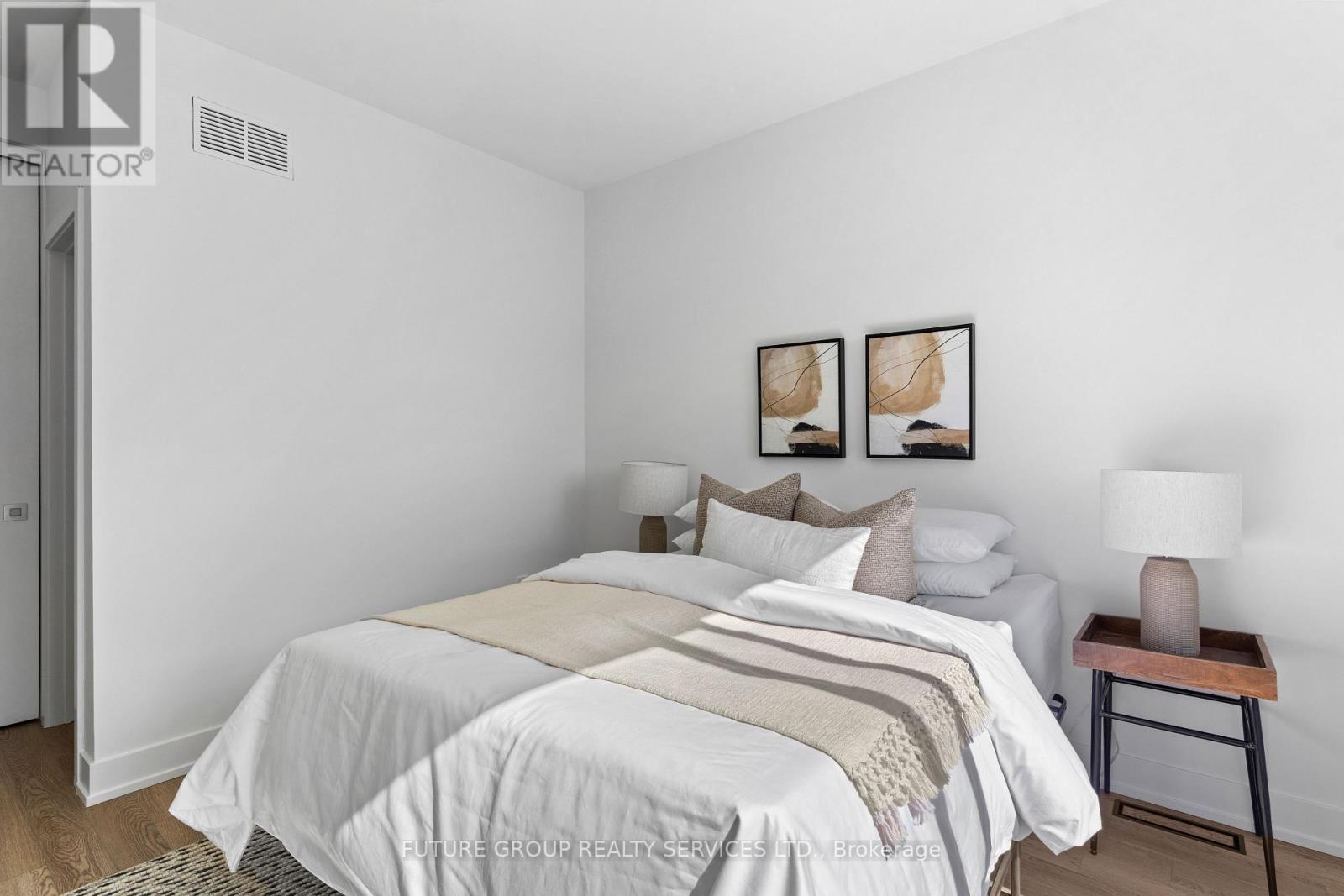Unit 4 - 86 Kenwood Avenue, Toronto, Ontario  M6C 2S2 - Photo 35 - C13214132