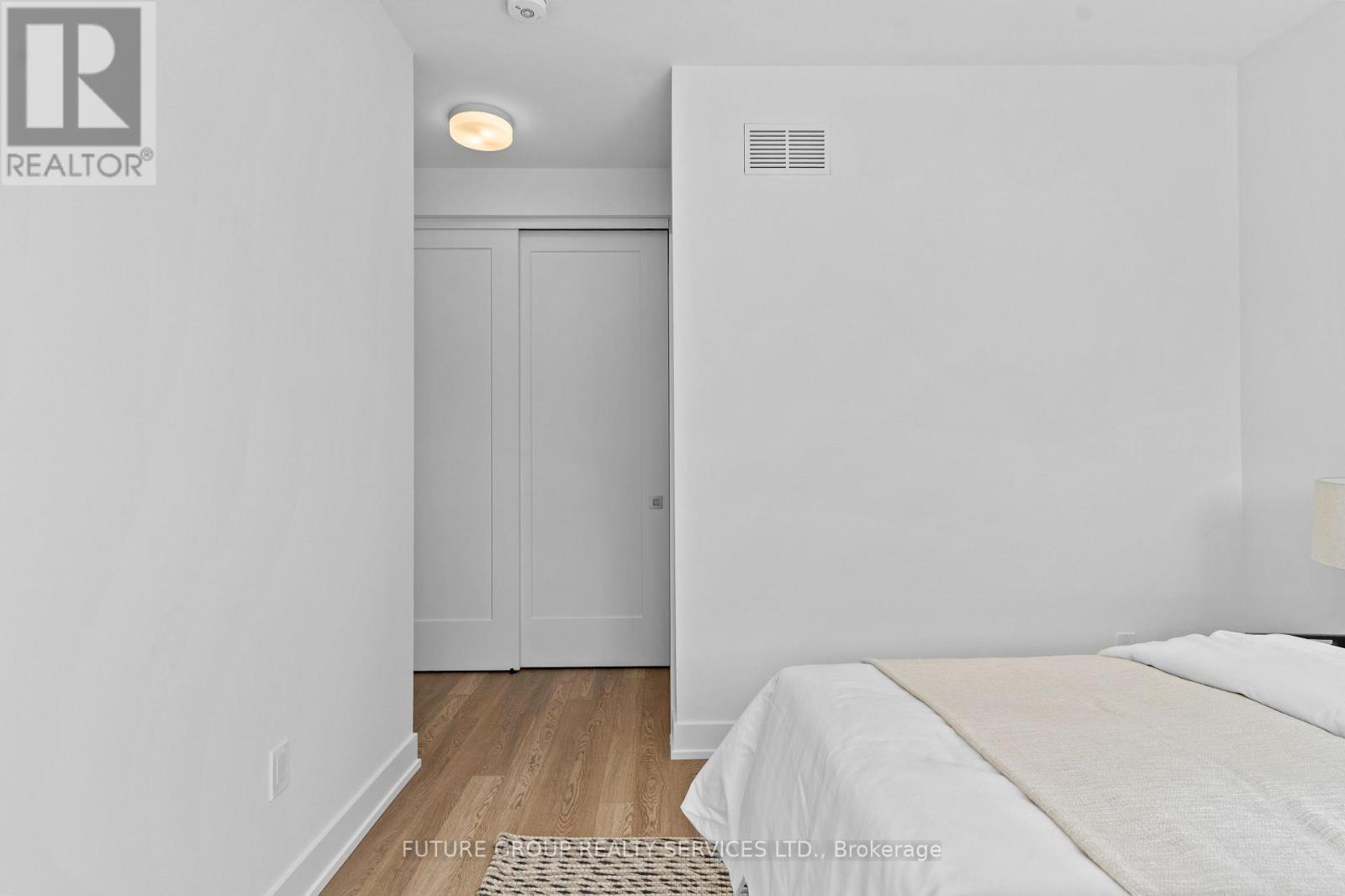 Unit 4 - 86 Kenwood Avenue, Toronto, Ontario  M6C 2S2 - Photo 36 - C13214132