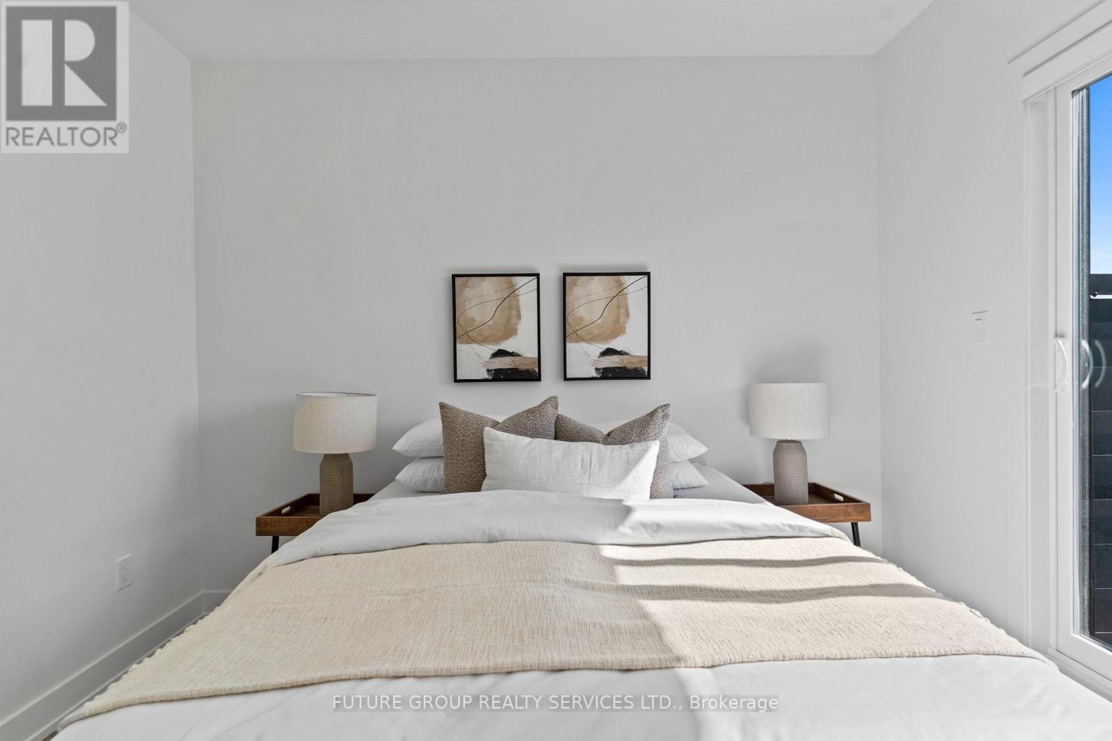 Unit 4 - 86 Kenwood Avenue, Toronto, Ontario  M6C 2S2 - Photo 38 - C13214132
