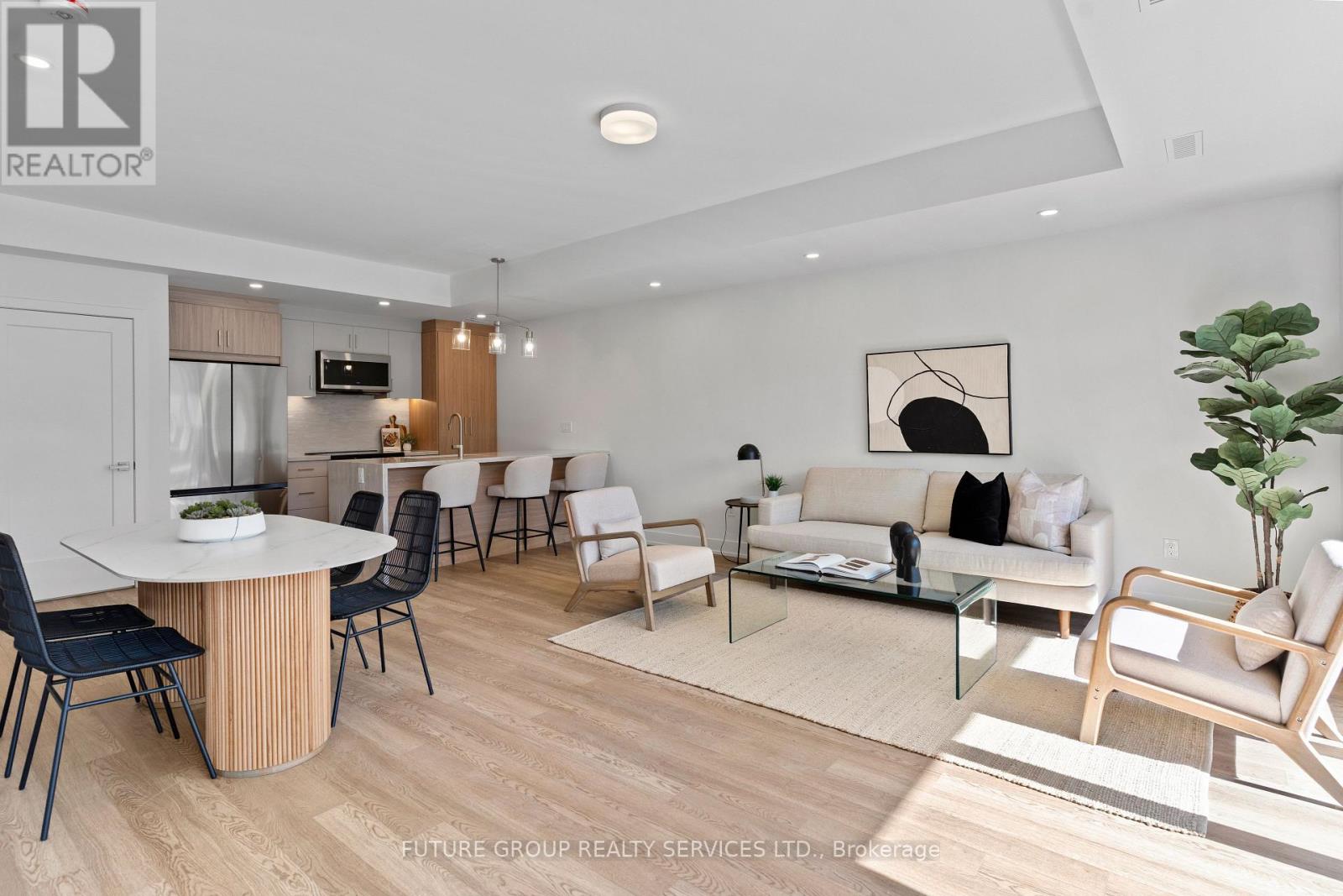 Unit 4 - 86 Kenwood Avenue, Toronto, Ontario  M6C 2S2 - Photo 4 - C13214132
