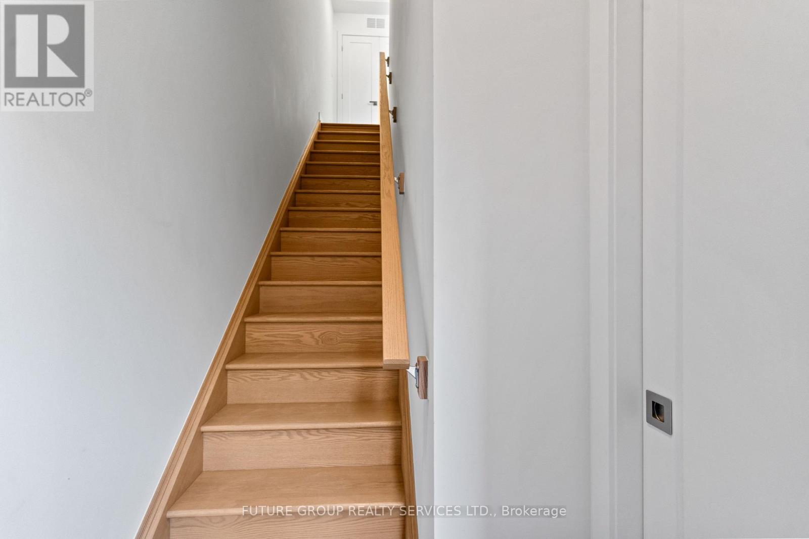 Unit 4 - 86 Kenwood Avenue, Toronto, Ontario  M6C 2S2 - Photo 42 - C13214132