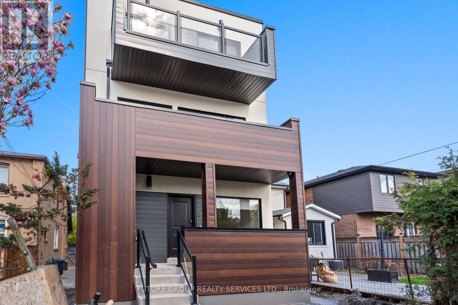 Unit 4 - 86 Kenwood Avenue, Toronto, Ontario  M6C 2S2 - Photo 45 - C13214132