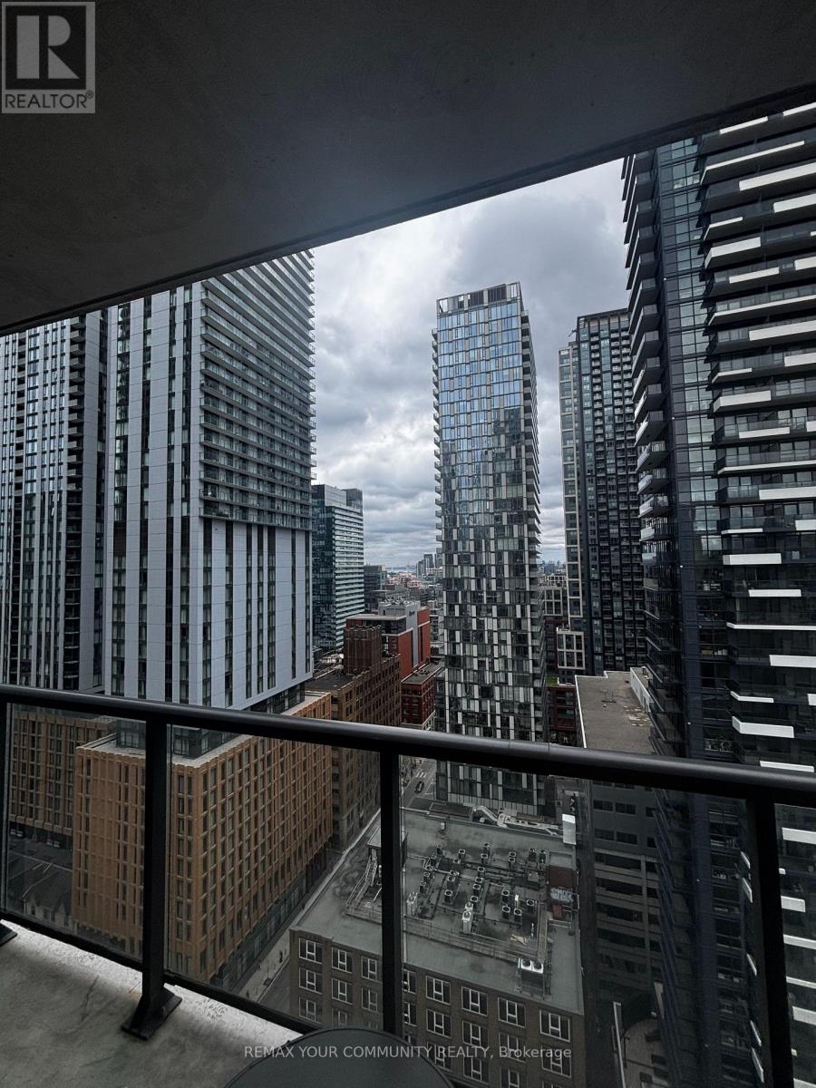 2102 - 290 Adelaide Street W, Toronto, Ontario  M5V 0P3 - Photo 12 - C13214228