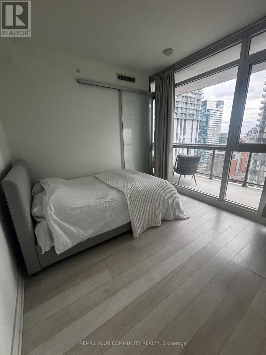 2102 - 290 Adelaide Street W, Toronto, Ontario  M5V 0P3 - Photo 8 - C13214228