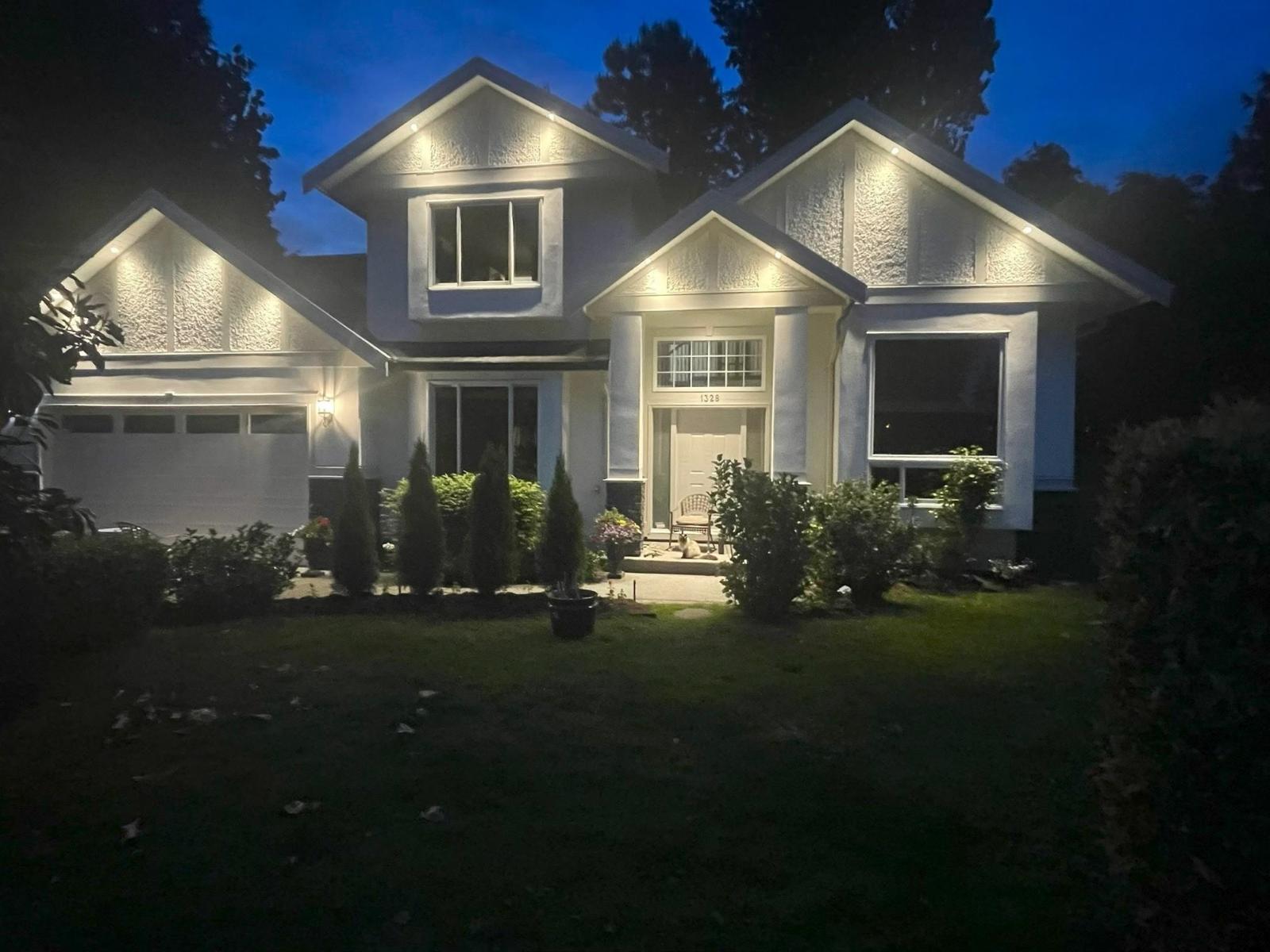 1328 Stevens Street, White Rock, British Columbia  V4B 4Y1 - Photo 1 - R3128791