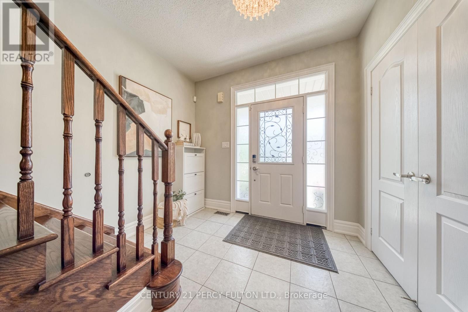 1564 Brandy Court, Pickering, Ontario  L1X 0C8 - Photo 3 - E13214256