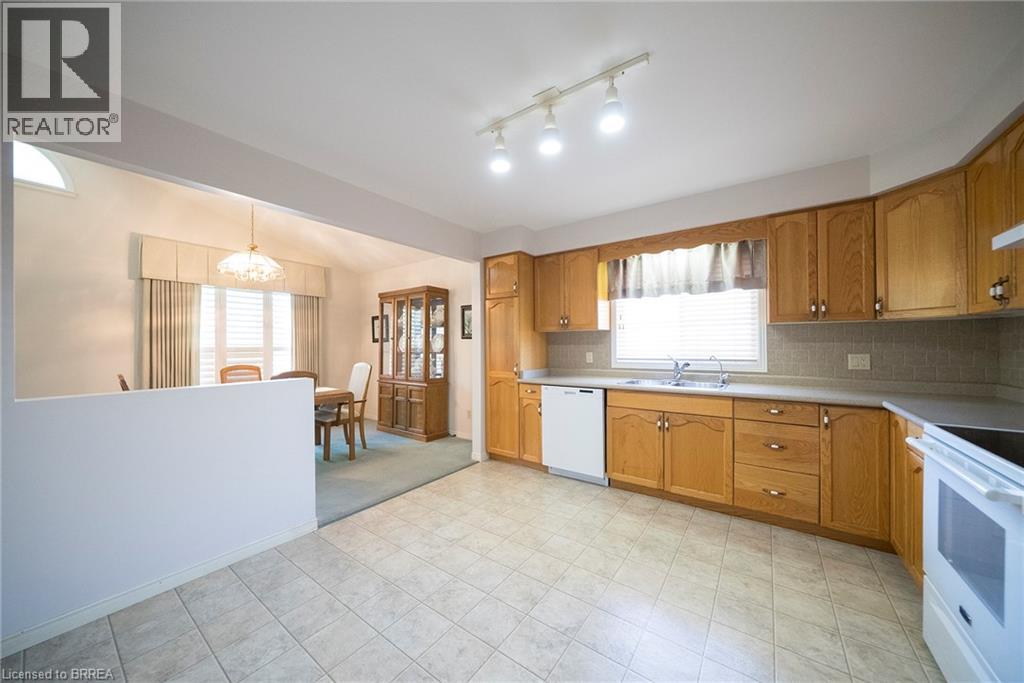 23 Trillium Way, Brantford, Ontario  N3R 7T7 - Photo 10 - 40833812
