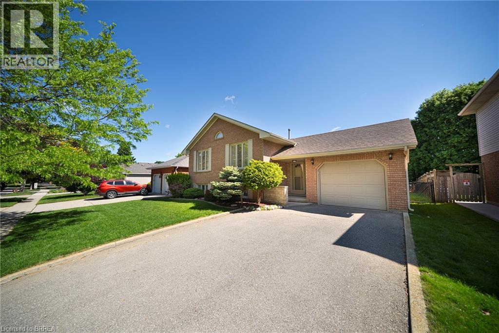 23 Trillium Way, Brantford, Ontario  N3R 7T7 - Photo 2 - 40833812