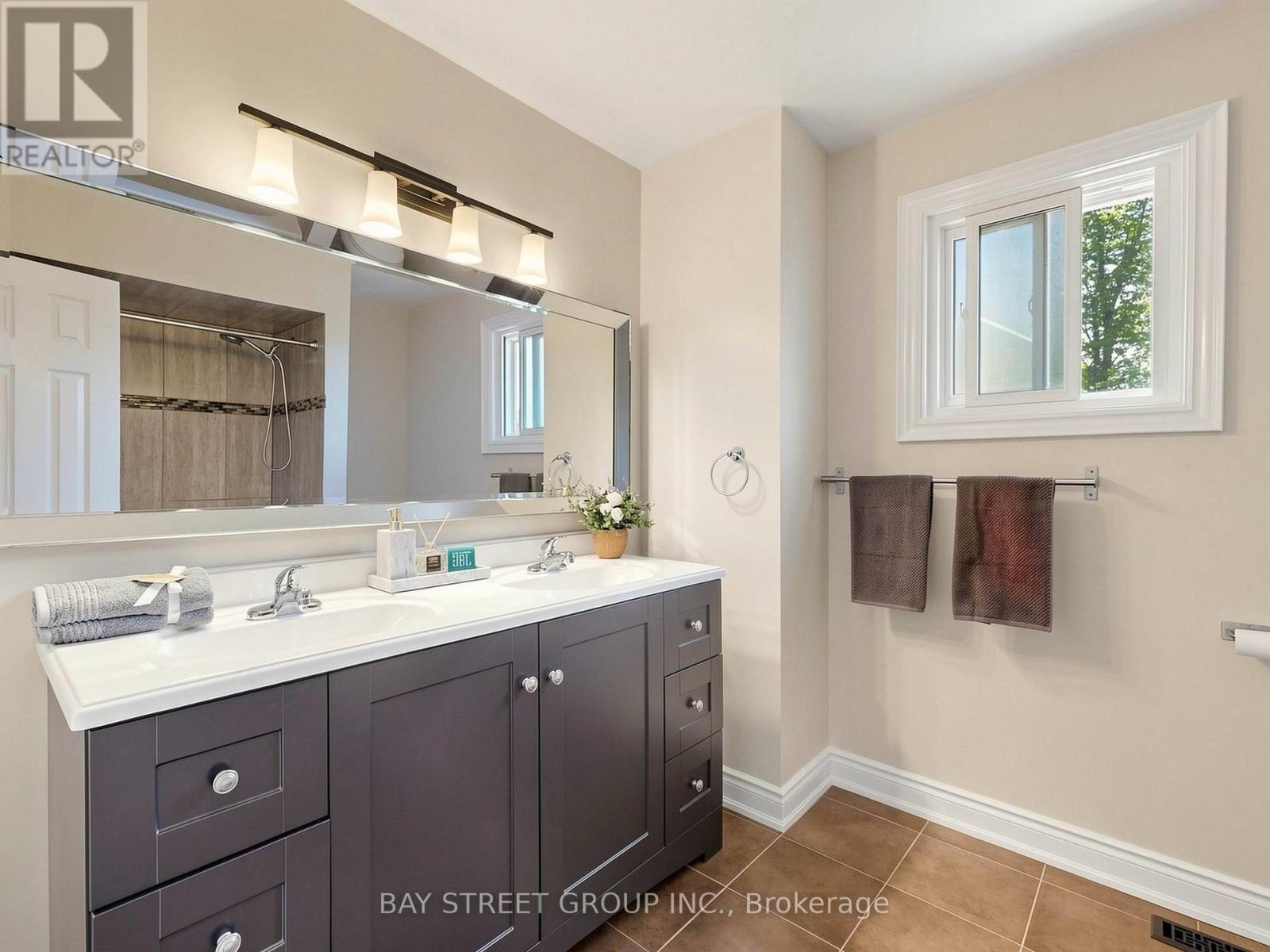 46 Valleyview Road, Markham, Ontario  L3T 6Y9 - Photo 26 - N13214054