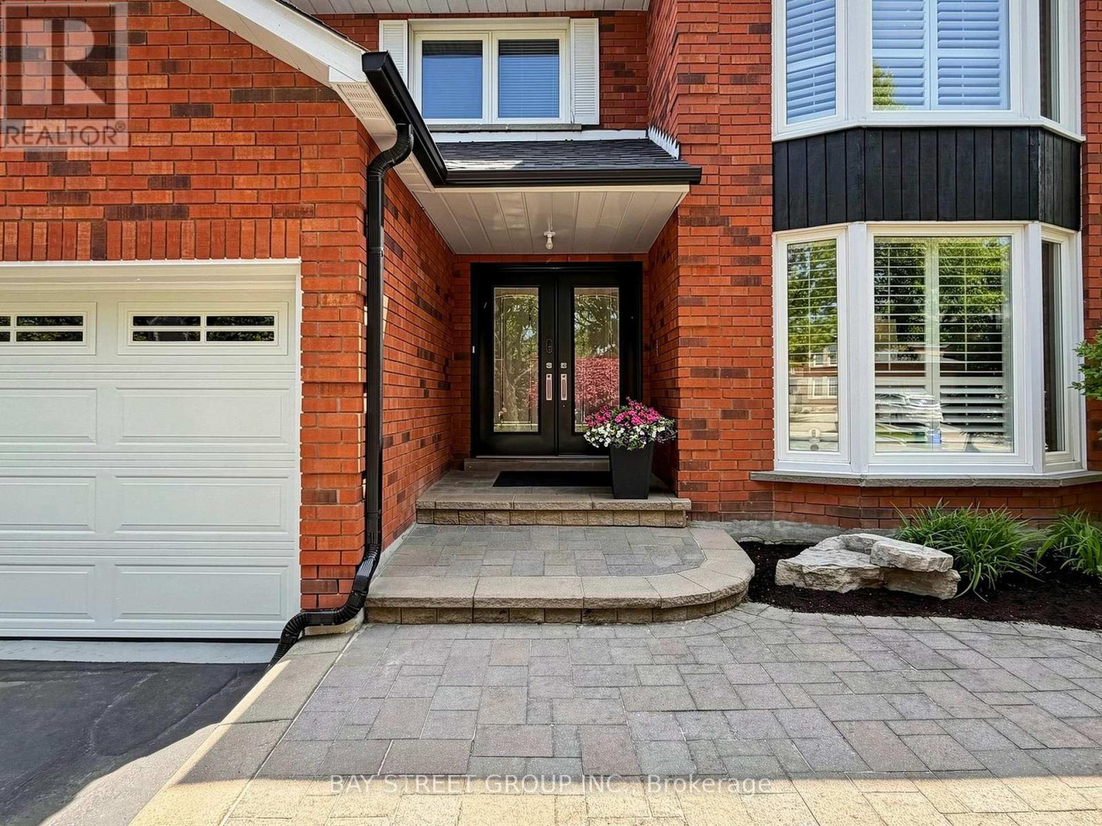 46 Valleyview Road, Markham, Ontario  L3T 6Y9 - Photo 3 - N13214054