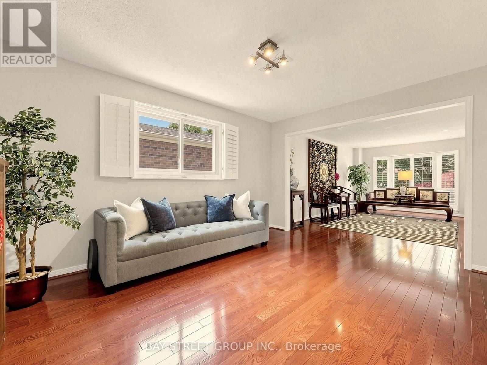 46 Valleyview Road, Markham, Ontario  L3T 6Y9 - Photo 7 - N13214054