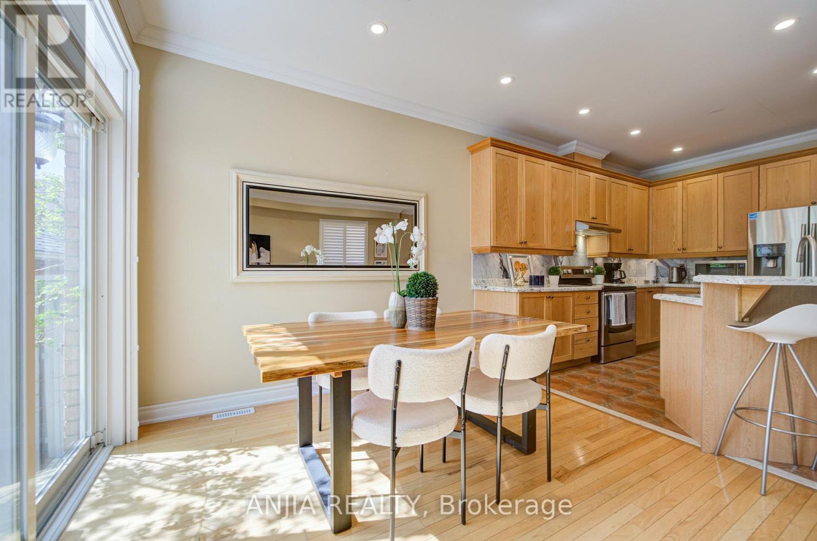 174 Goldenwood Crescent, Markham, Ontario  L6E 1L8 - Photo 10 - N13214058