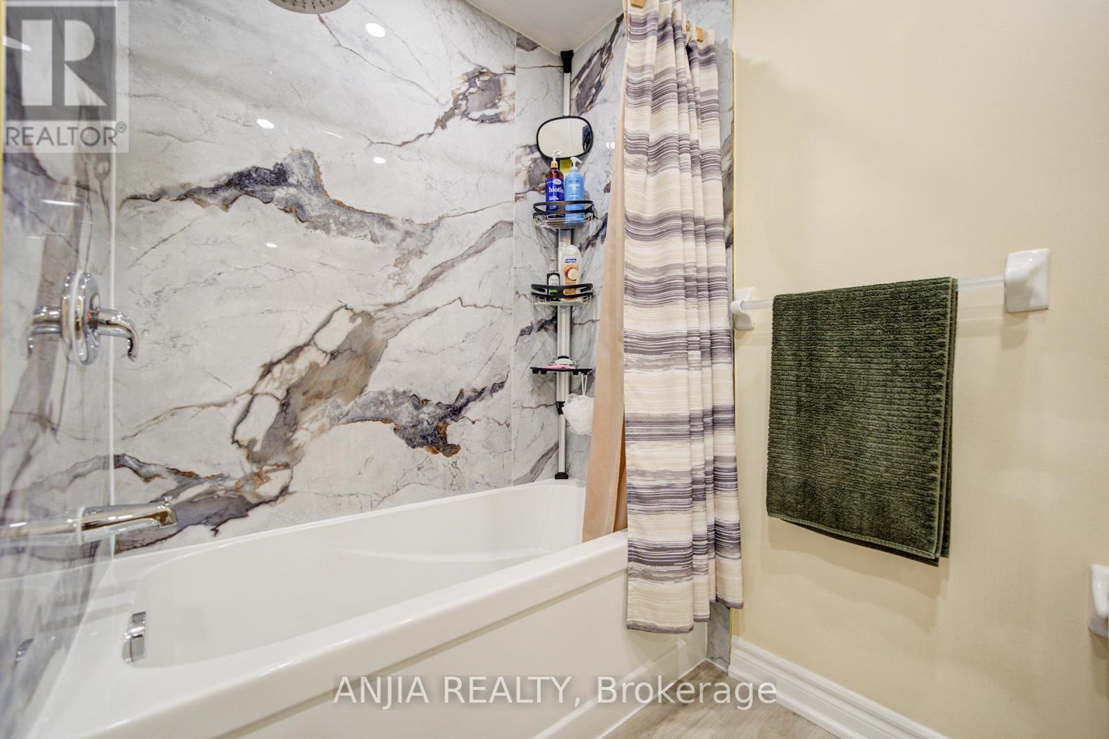 174 Goldenwood Crescent, Markham, Ontario  L6E 1L8 - Photo 27 - N13214058