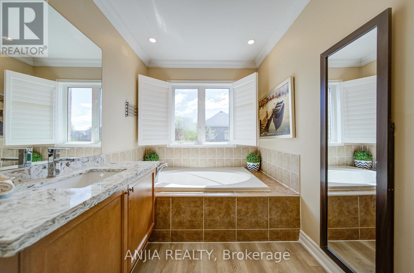 174 Goldenwood Crescent, Markham, Ontario  L6E 1L8 - Photo 28 - N13214058