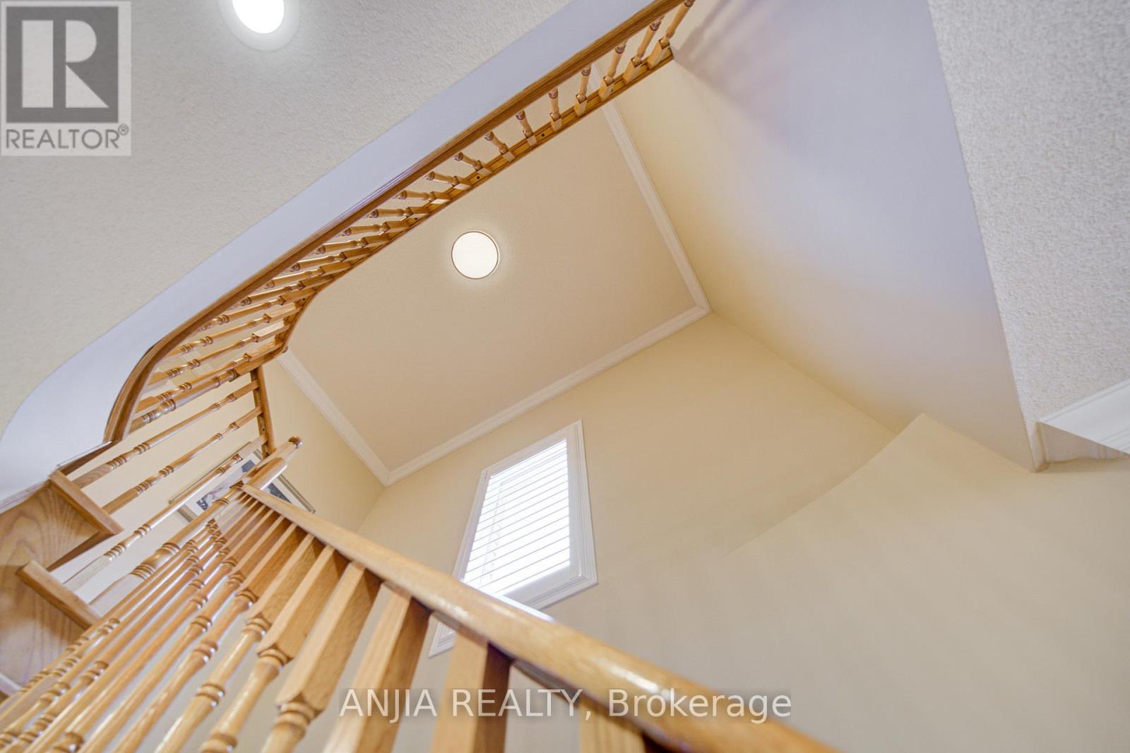 174 Goldenwood Crescent, Markham, Ontario  L6E 1L8 - Photo 4 - N13214058