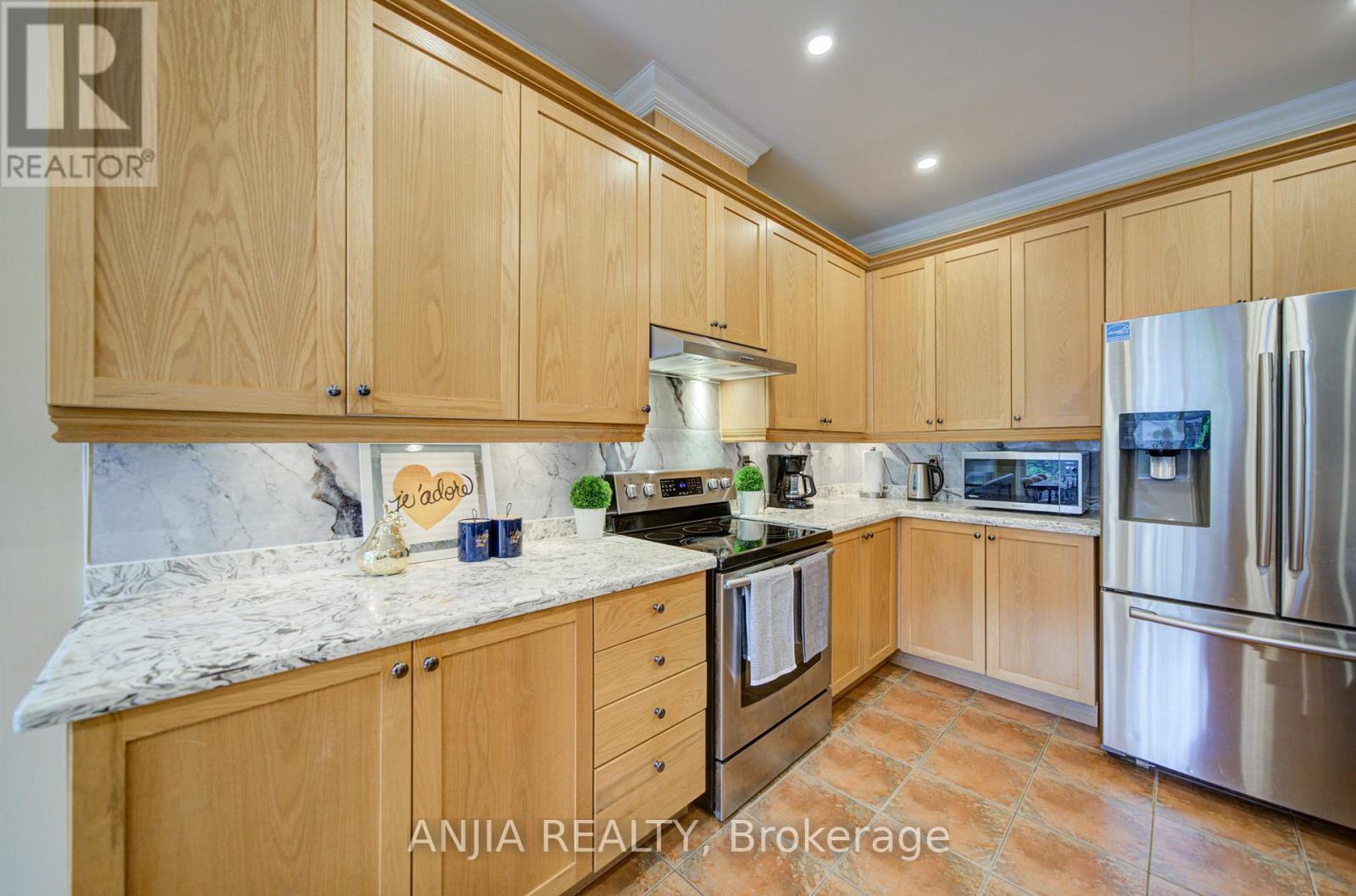 174 Goldenwood Crescent, Markham, Ontario  L6E 1L8 - Photo 9 - N13214058