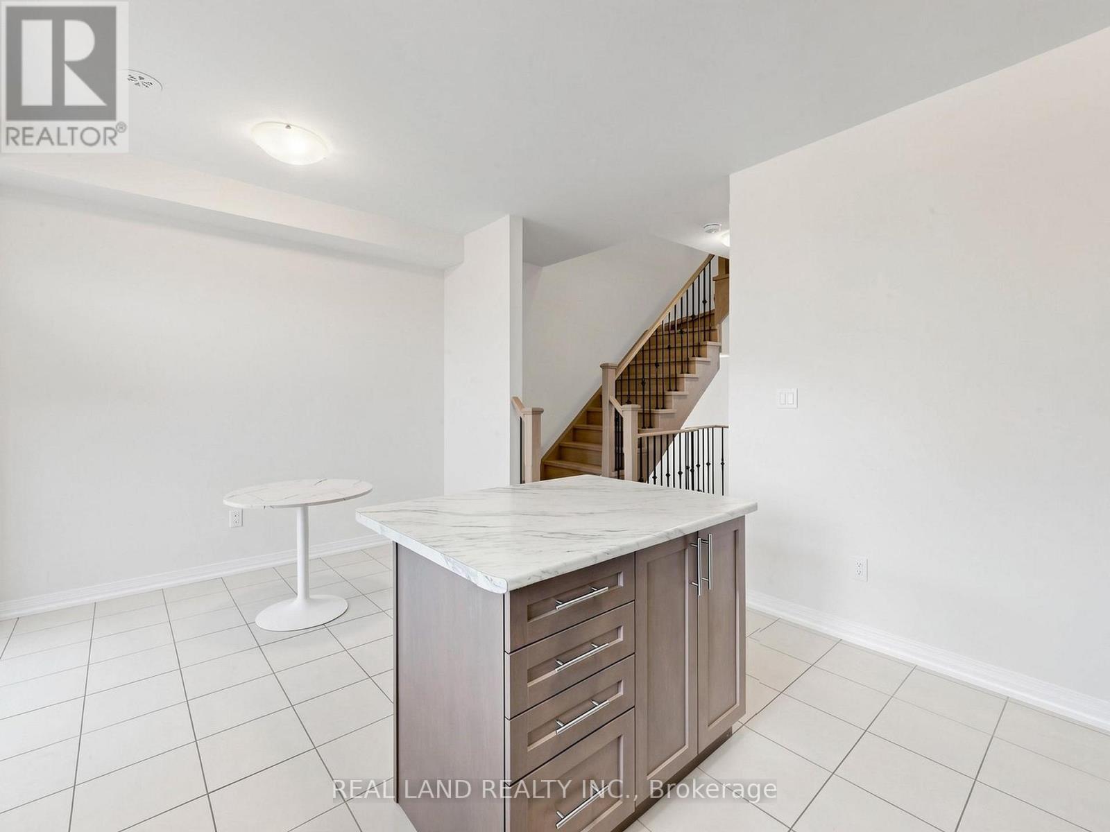 24 Sissons Way, Markham, Ontario  L6B 1R2 - Photo 10 - N13214088