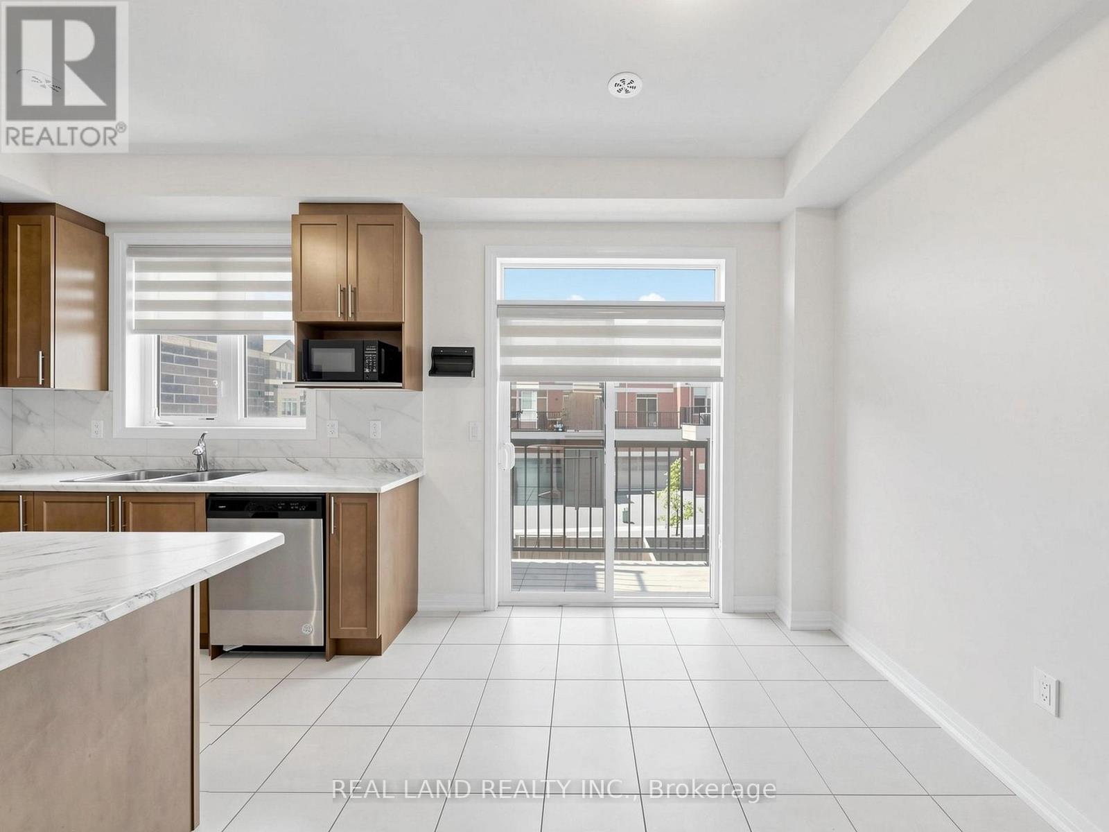 24 Sissons Way, Markham, Ontario  L6B 1R2 - Photo 12 - N13214088