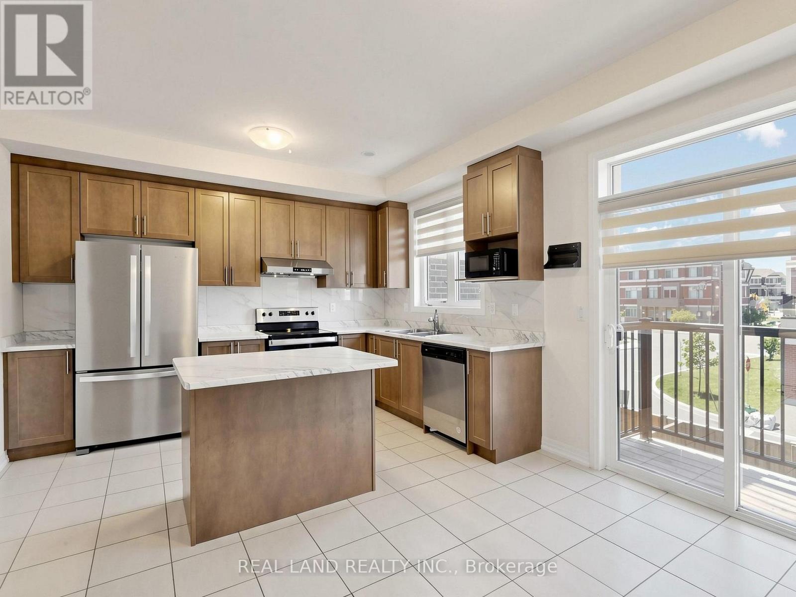 24 Sissons Way, Markham, Ontario  L6B 1R2 - Photo 6 - N13214088