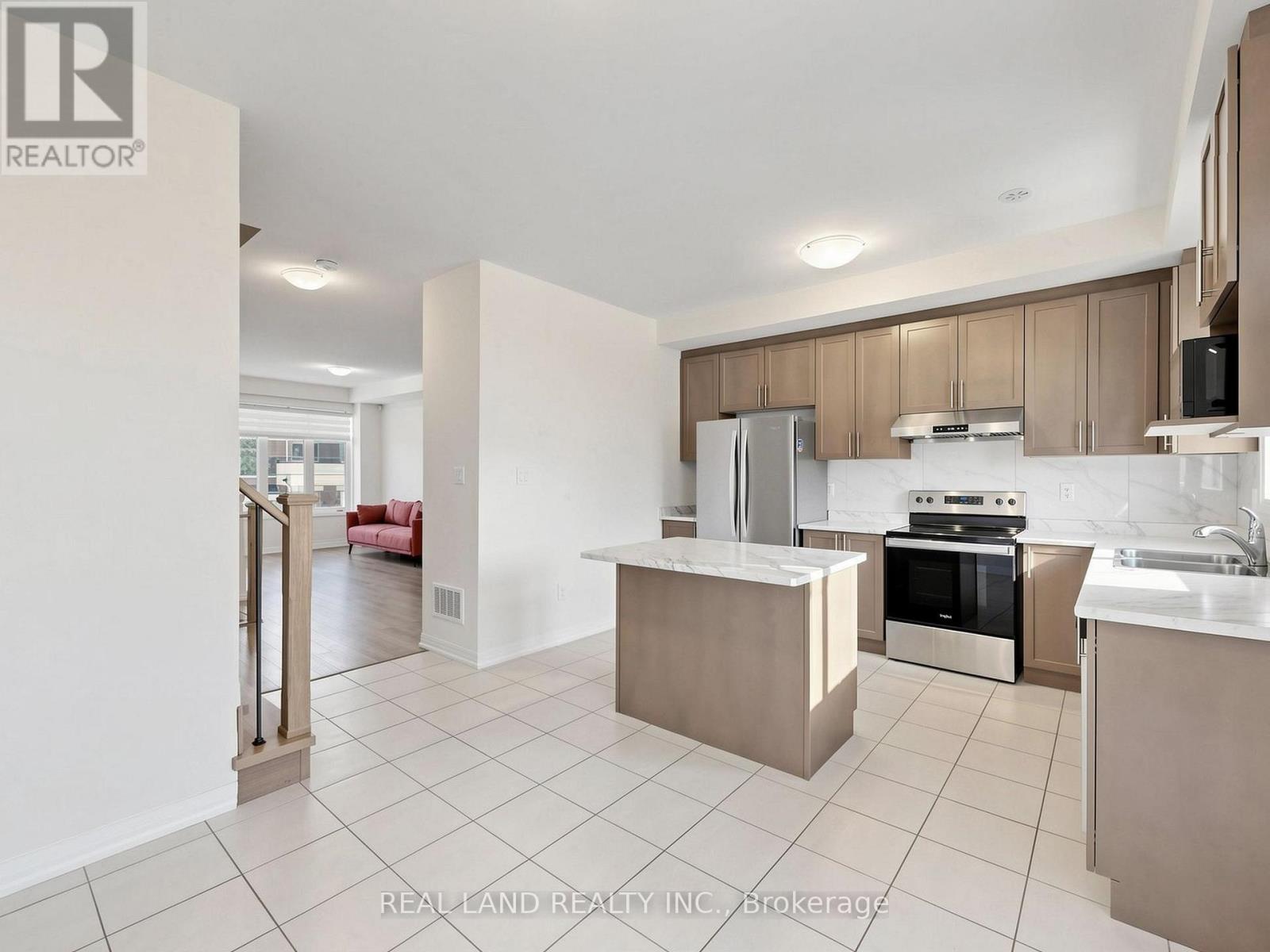 24 Sissons Way, Markham, Ontario  L6B 1R2 - Photo 8 - N13214088