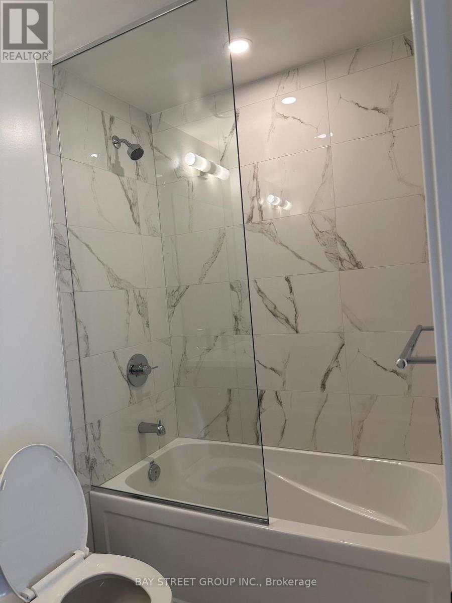 303 - 28 Interchange Way, Vaughan, Ontario  L4K 0P8 - Photo 10 - N13214114
