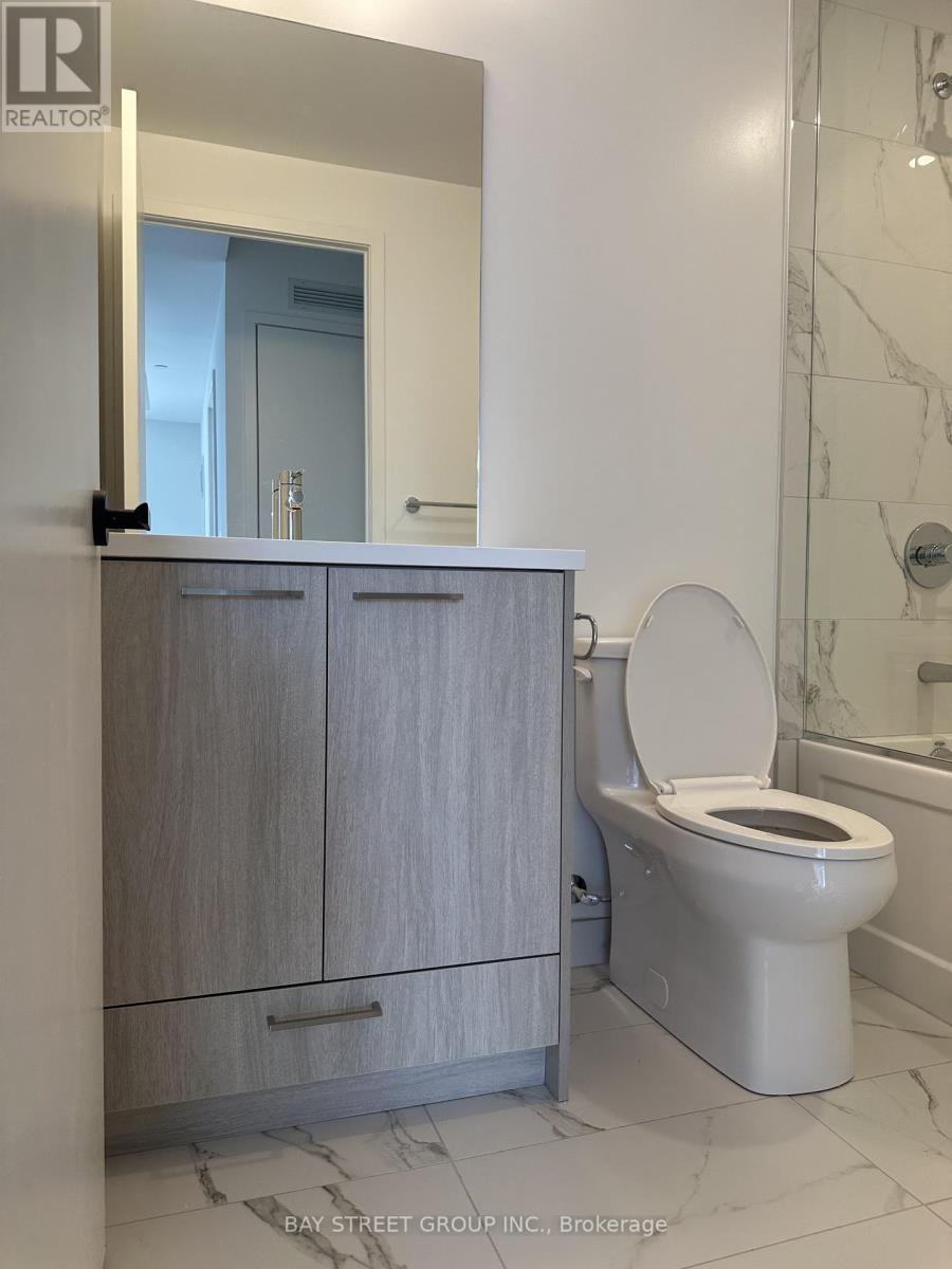 303 - 28 Interchange Way, Vaughan, Ontario  L4K 0P8 - Photo 11 - N13214114