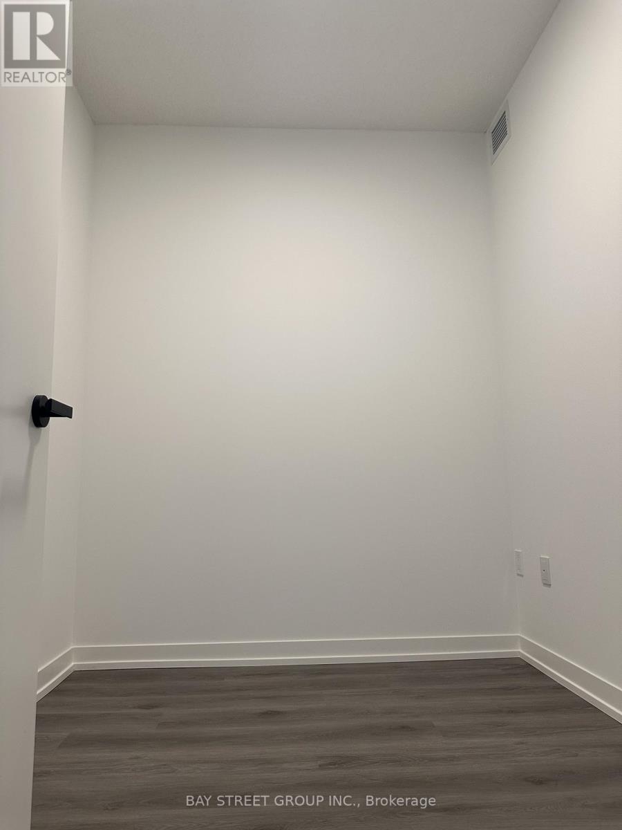 303 - 28 Interchange Way, Vaughan, Ontario  L4K 0P8 - Photo 12 - N13214114