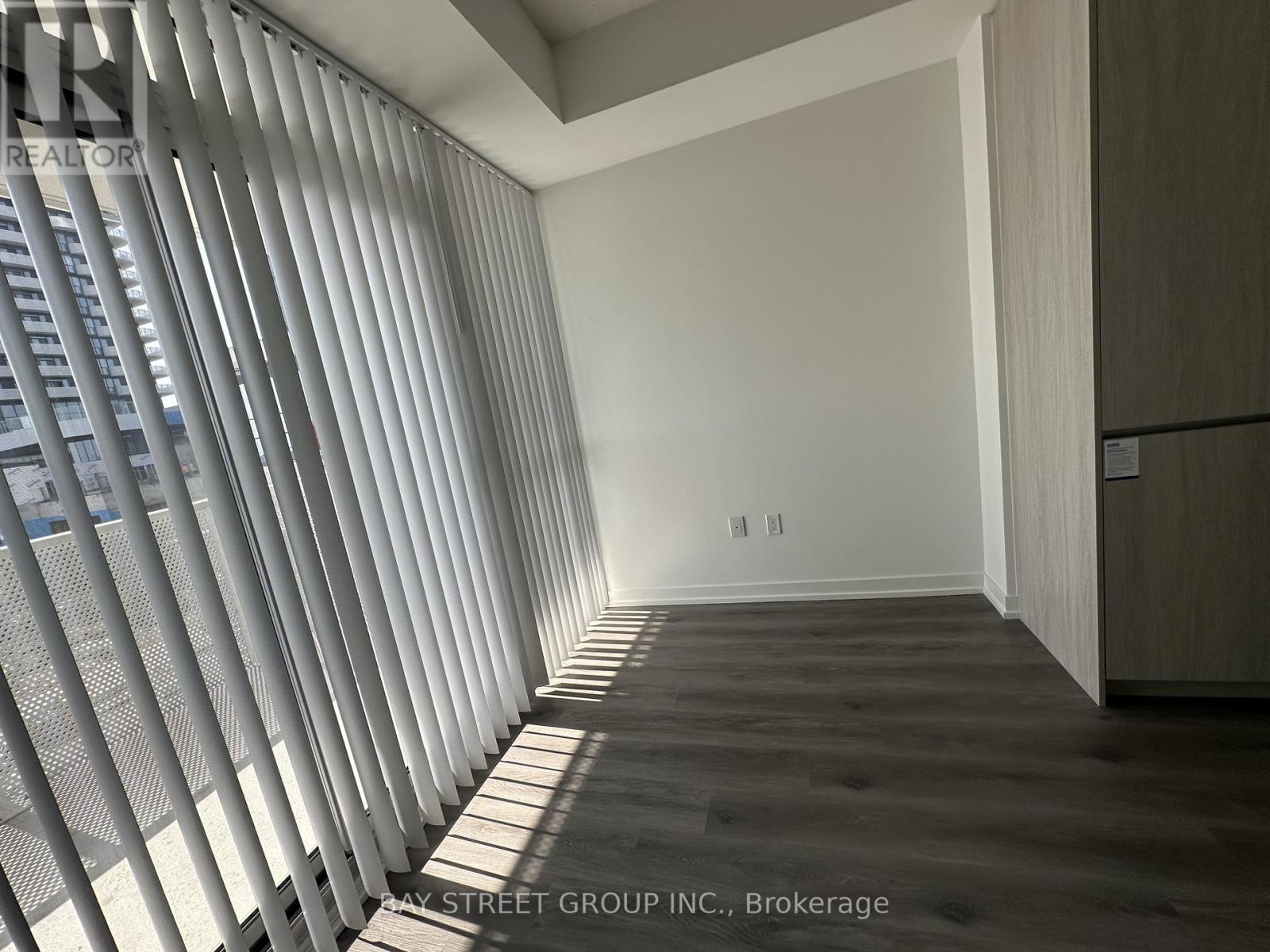 303 - 28 Interchange Way, Vaughan, Ontario  L4K 0P8 - Photo 19 - N13214114