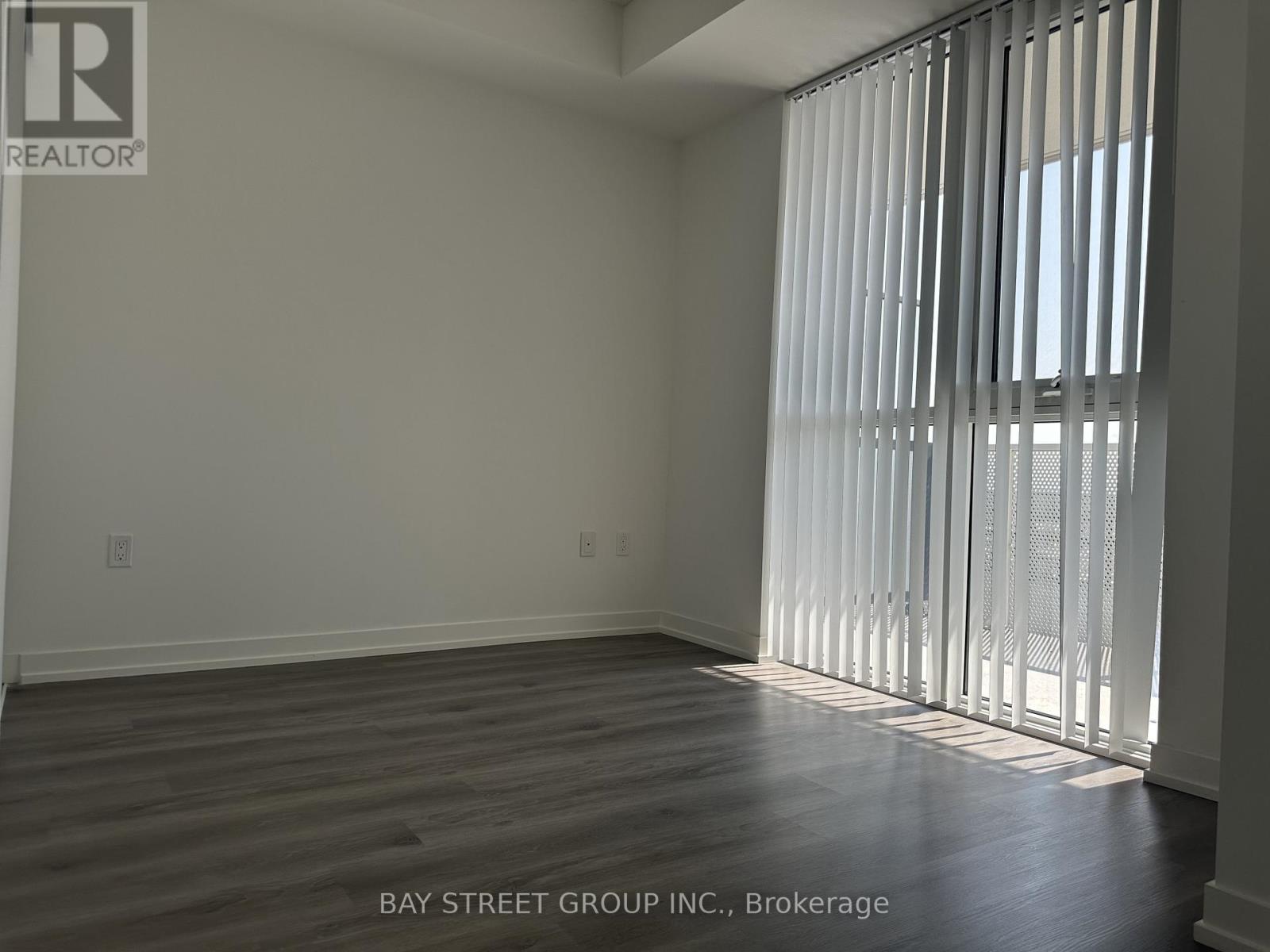 303 - 28 Interchange Way, Vaughan, Ontario  L4K 0P8 - Photo 7 - N13214114